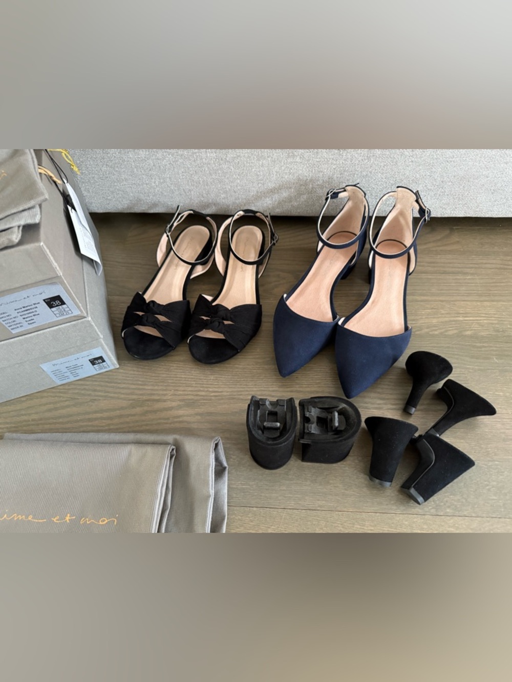 Mime et Moi Interchangeable Heel Set - Size 38 - Black sandals, Navy flats